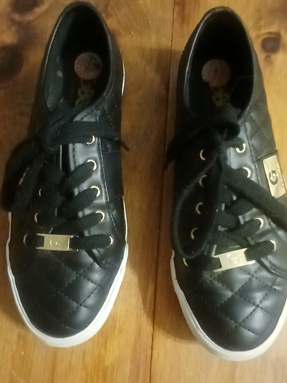 GBG Los Angeles Black Quilted Sneakers with Gold Accents Sz 7